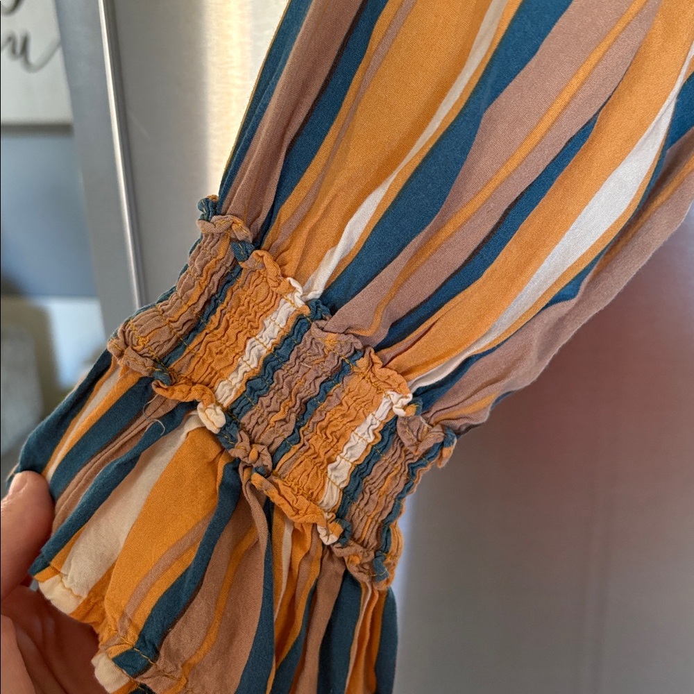 Gigio Yellow Floral Blouse with Striped Billow Sleeves - Picture 4 of 6